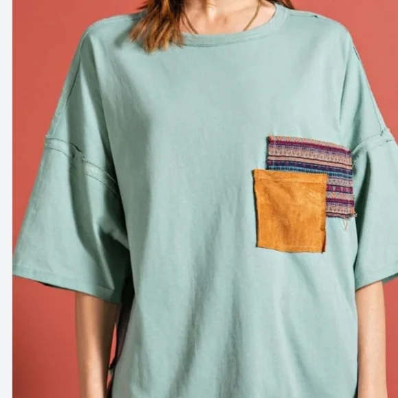 Easel Women's Oversized Size Large Dusty Pink Top with Pocket Accent - Picture 3 of 12